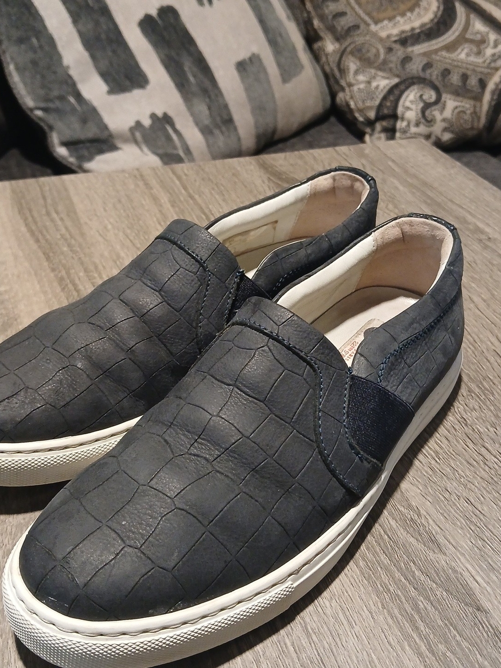 Lanvin Navy Blue Croc-Embossed Suede Slip-On Skate Sneakers - Size EU 38 - Picture 5 of 13